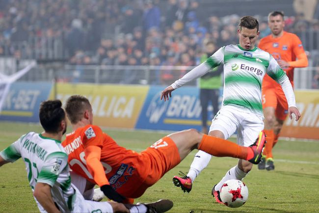 一旦他被限 一旦他被限