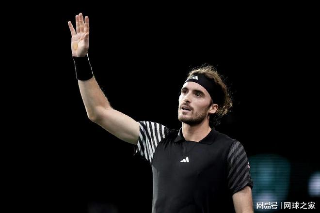 洲杯中树立 洲杯中树立